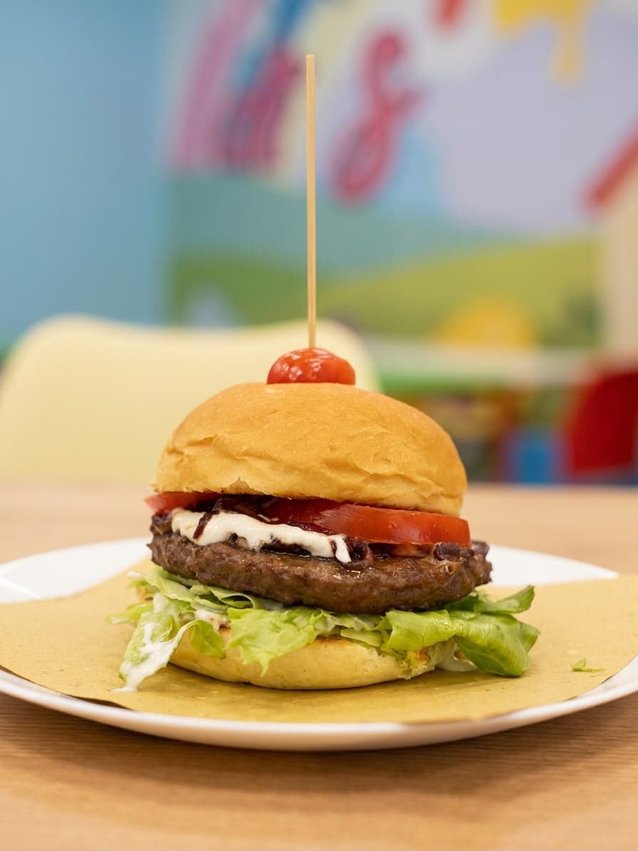 Hamburger classico con patatine